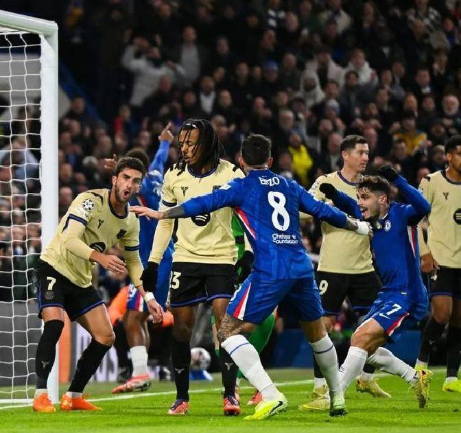 宝威体育入口-切尔西全队合力，主场大胜对手，豪取三分